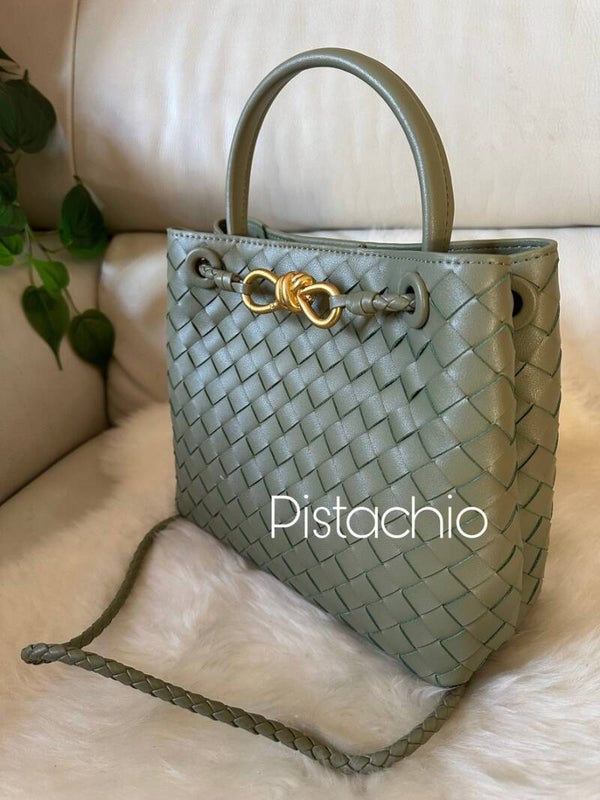 ISA – Bolso de cuero genuino tejido a mano - Pistachio