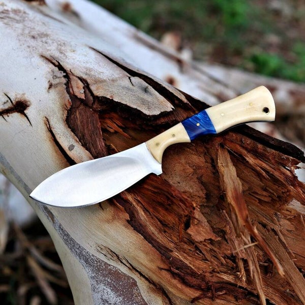 Cuchillo artesanal de acero inoxidable de 8,5' con funda de cuero