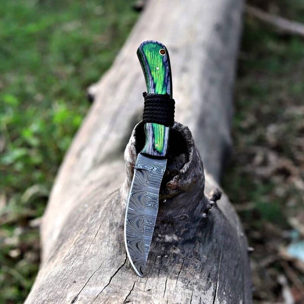 Cuchillo de Damasco hecho a mano de 9,0' con funda de cuero