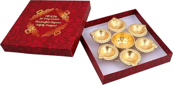 Diya Round Shape Flower Decorative Urli Bowl Handcrafted for Floating Flowers and T Light Candles Home,Office and Table Decor| Diwali Decoration Items (7 Inches) with 6 diyas in Gift box Return Gift