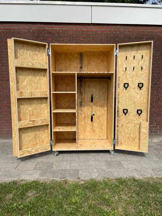 Zadelkast model 2 OSB lll / 200x120x80 cm