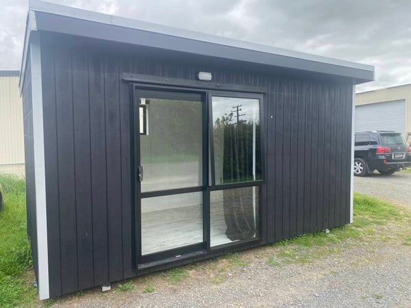 Xtra Large Rental Cabin