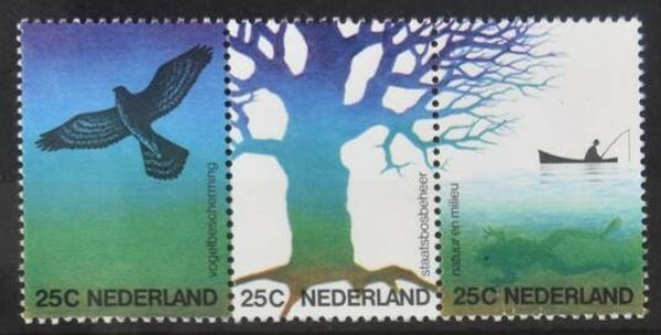 2106 Animals 1974 Netherlands Frogs strip of 3