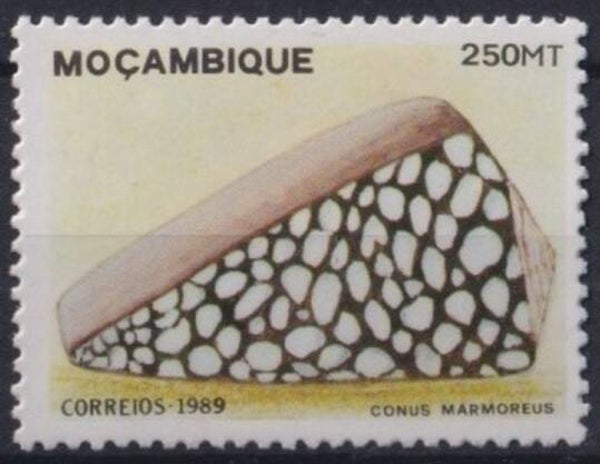 2106 Animals 1989 Mozambique Sea Snails Shells (Conus marmoreus) Marbled Cone stamp
