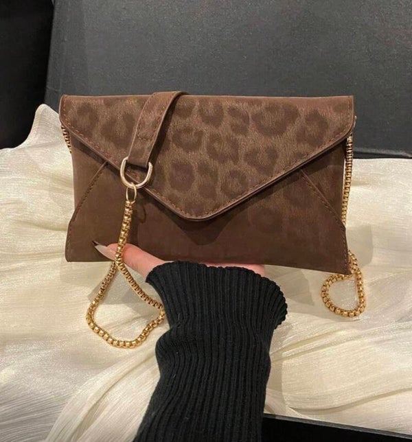 Muse Envelope Crossbody Bag