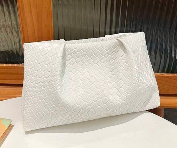 Terra Croco Clutch