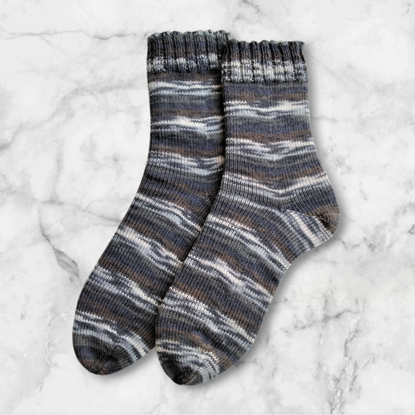 gestrickte Socken in Größe 42/43