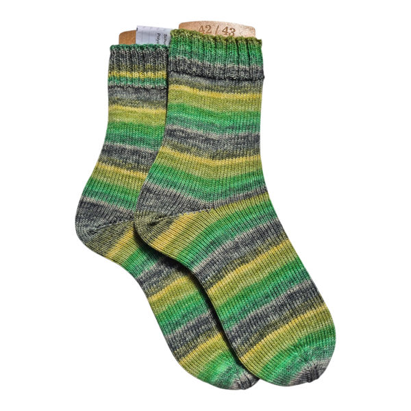 gestrickte Socken in Größe 42/43