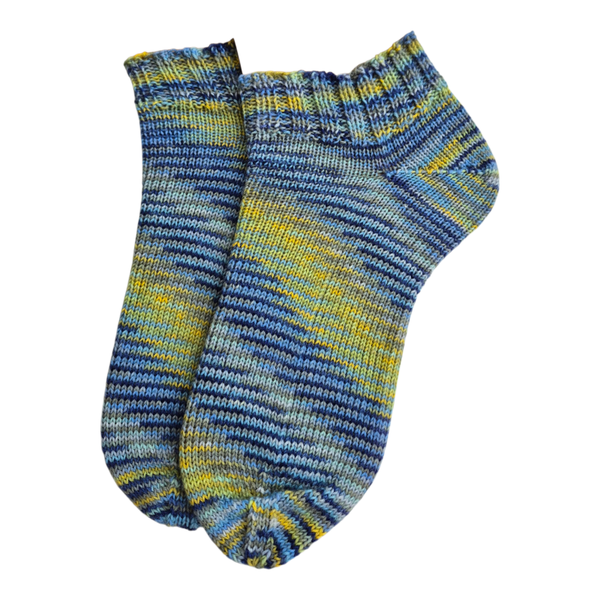gestrickte Sneakersocken in Größe 42/43
