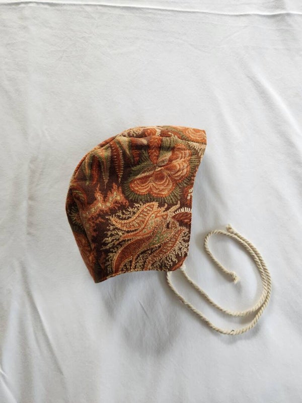 Clove Classic Bonnet