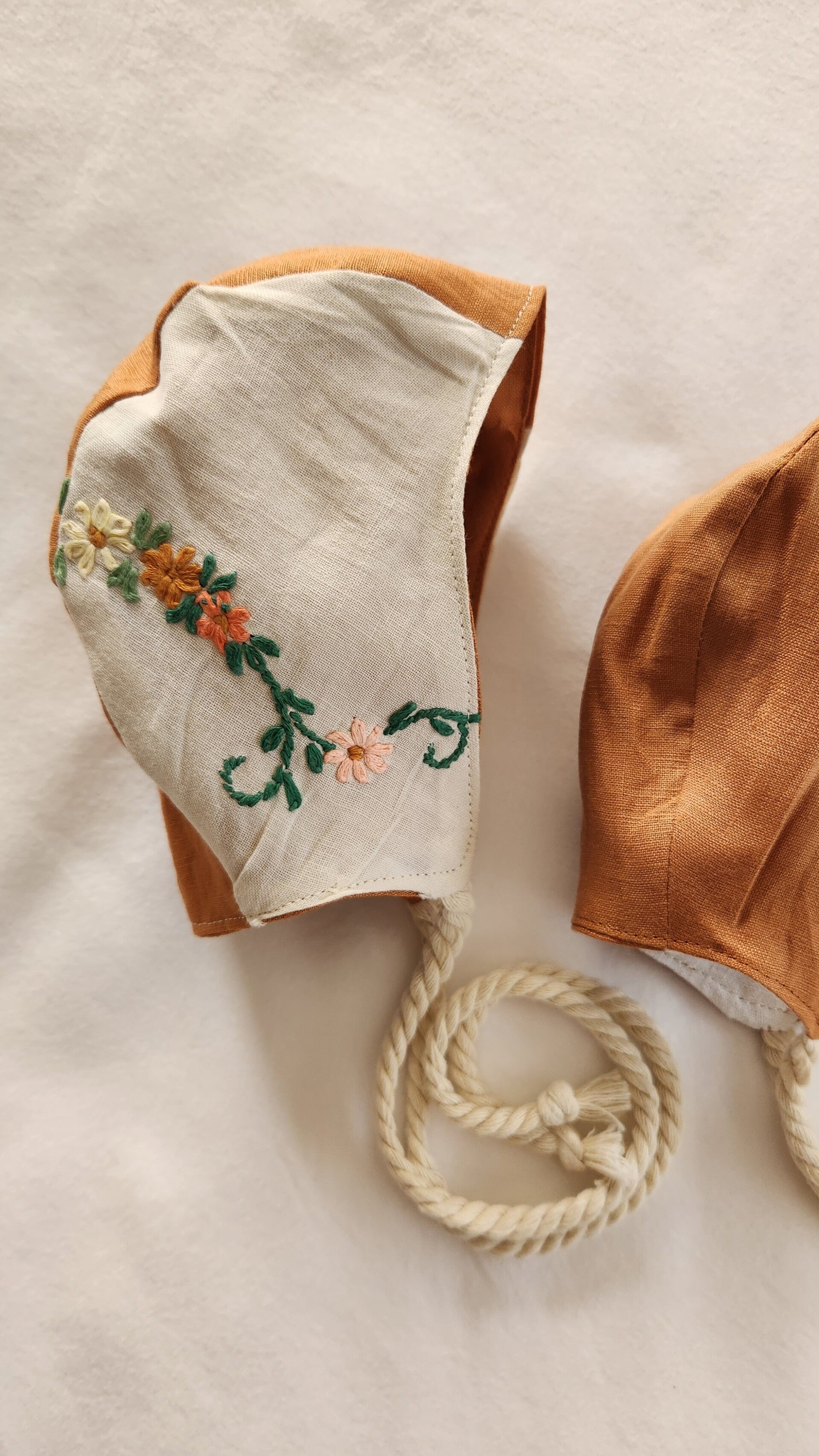 Clover Classic Bonnet