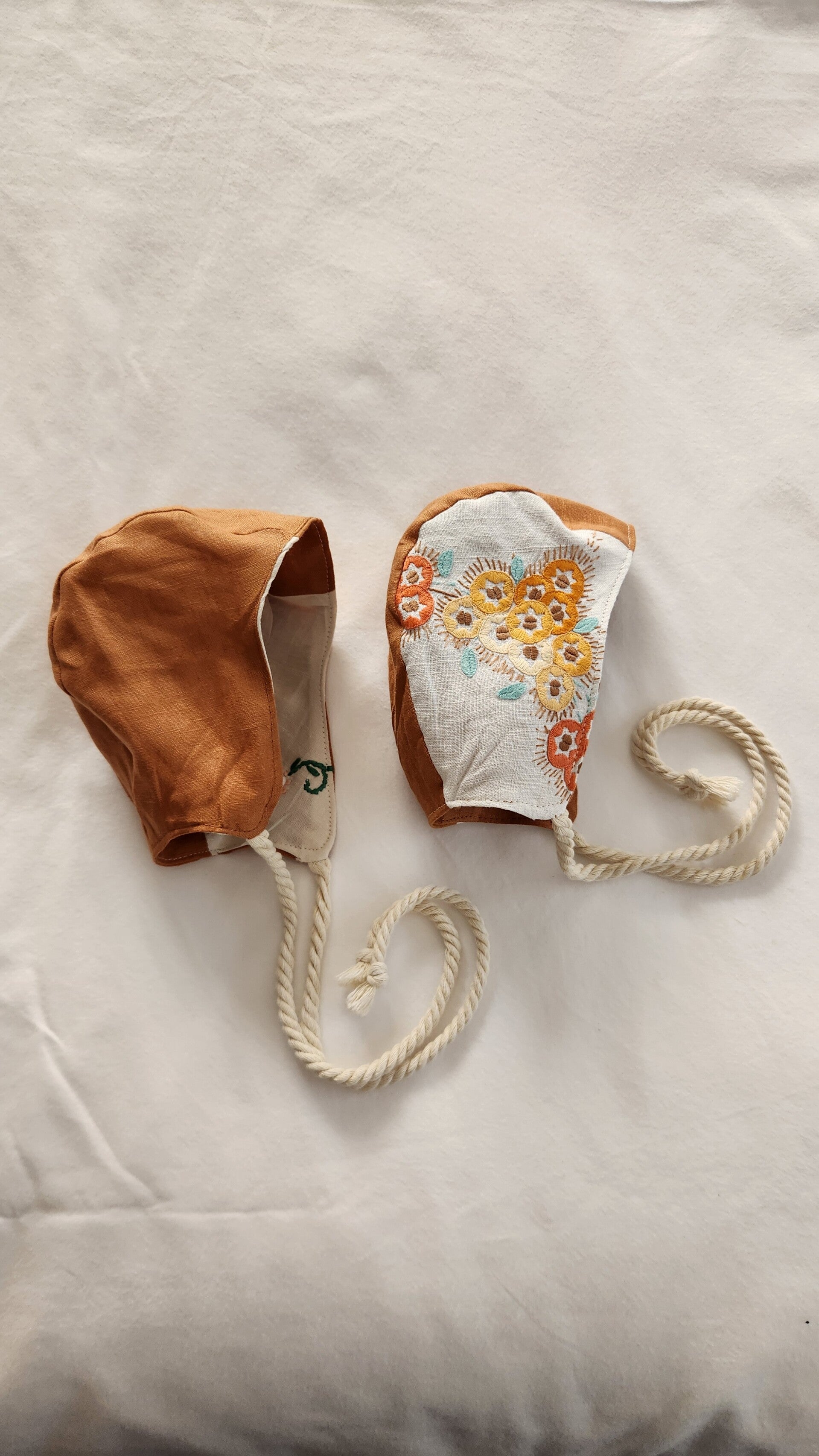 Clover Classic Bonnet