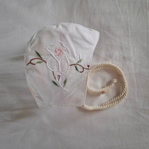 Carousel Classic Bonnet