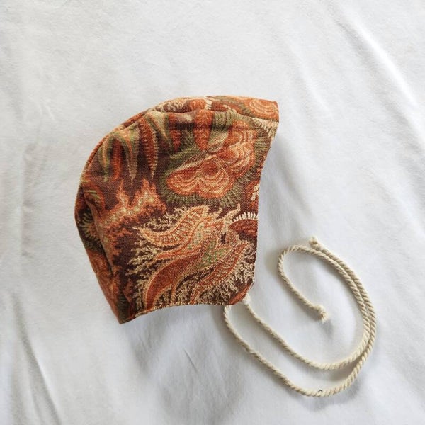 Clove Classic Bonnet