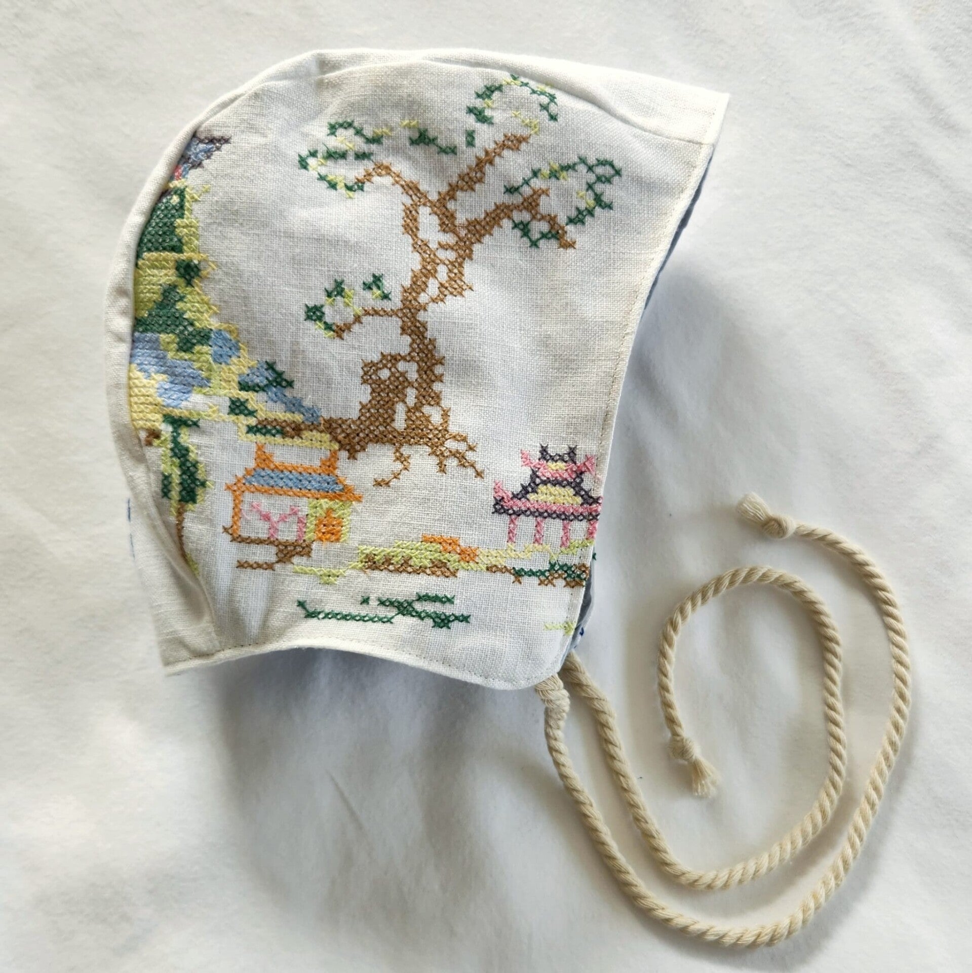 Cassia Classic Bonnet