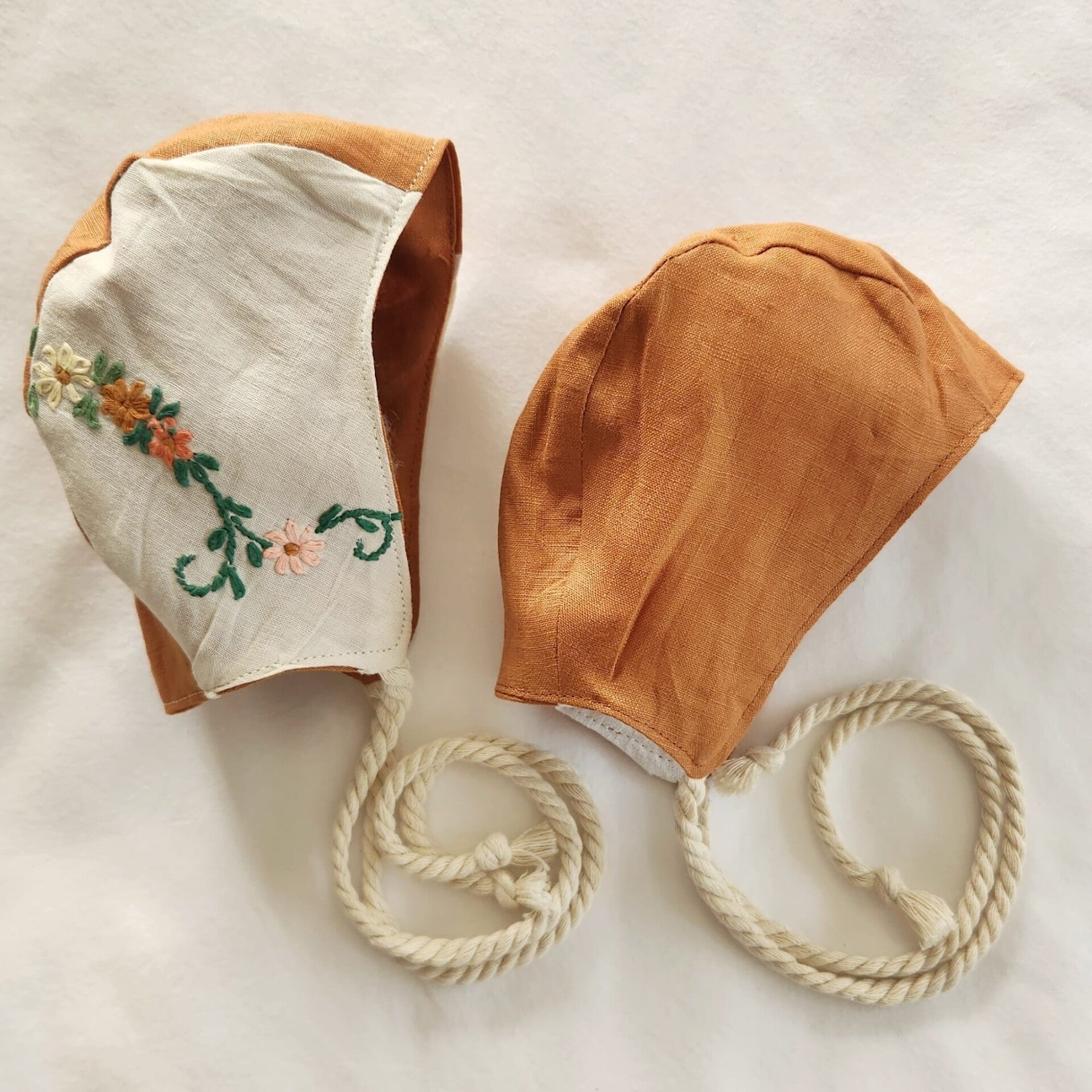 Clover Classic Bonnet