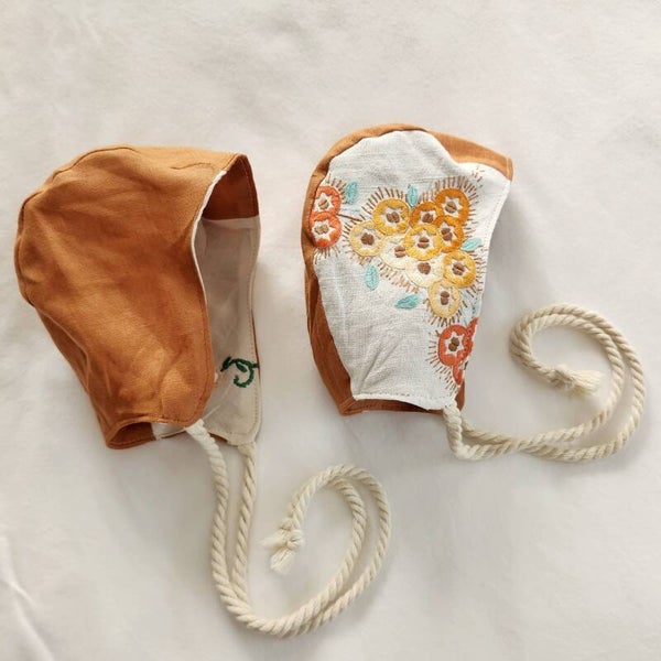 Clover Classic Bonnet