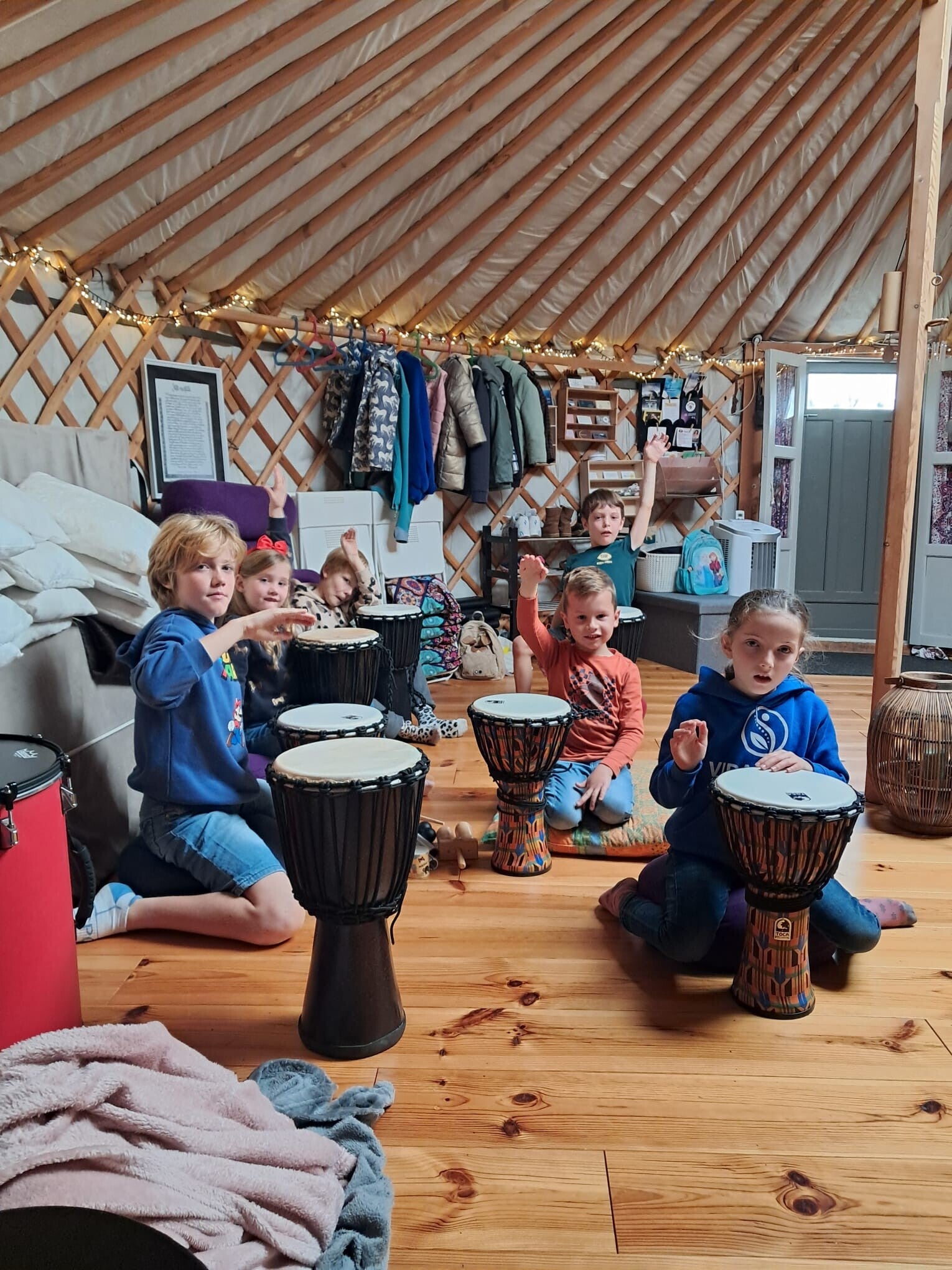 drumcirkels voor kinderen, ritmespelletjes, ritmebeleving, djembé, sjamanendrum, percussie