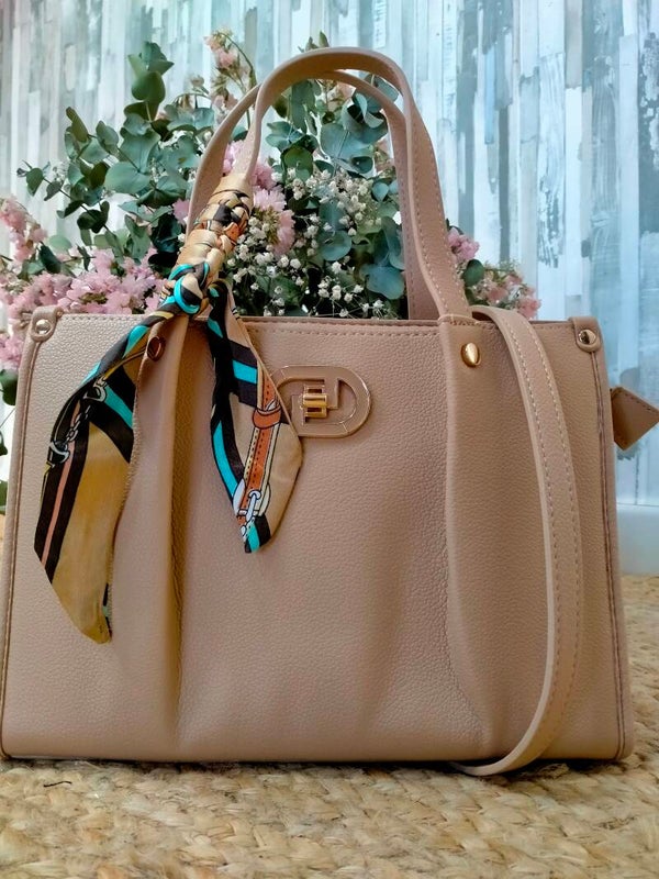 BOLSO CAMEL CON PAÑUELO