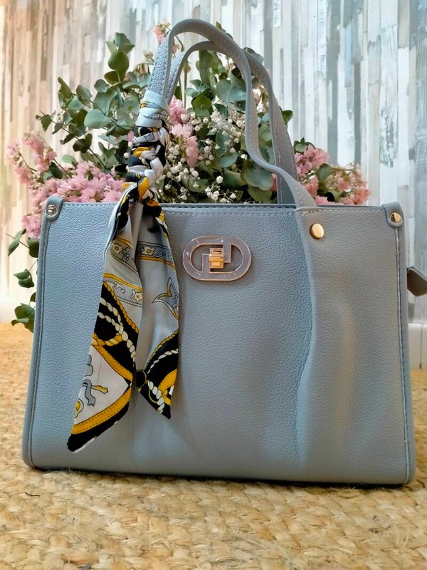 BOLSO AZUL CON PAÑUELO