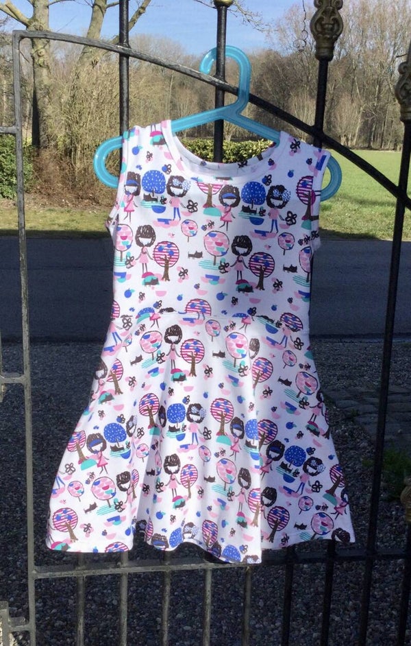 Iris kleedje, maat 122