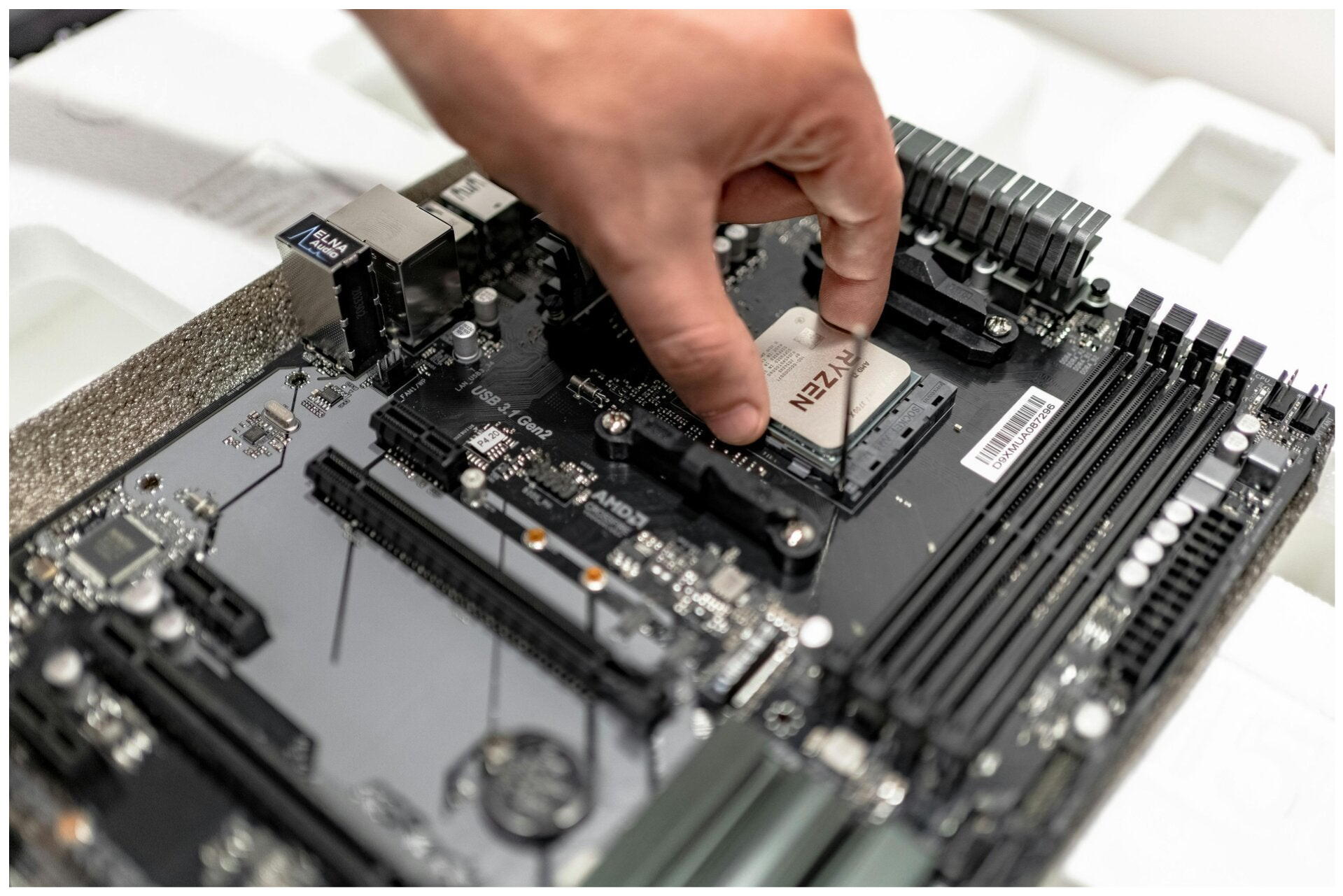 Computer upgraden met extra RAM of een snelle SSD? Techhulp Veenendaal helpt met installatie, advies en betaalbare hardware upgrades