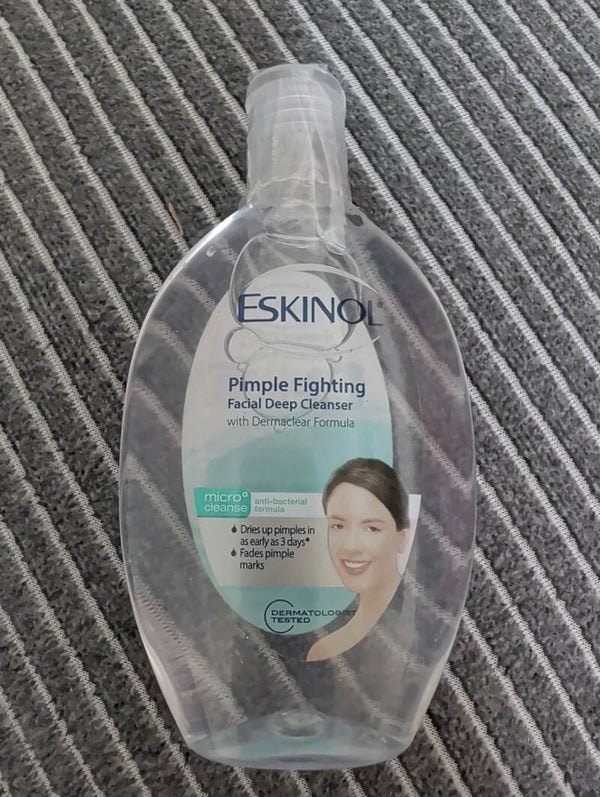 Eskinol Pimple Fighting deep cleanser 135ml