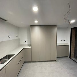 1000084244-standard.jpg