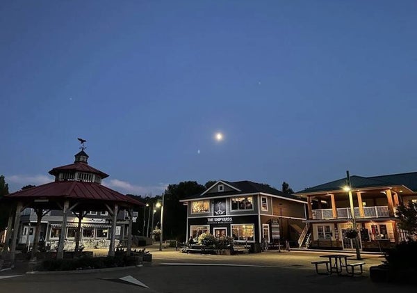 Muskoka Warf Full Moon Magic