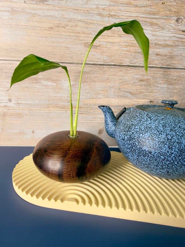 Pebble vase - Beefwood