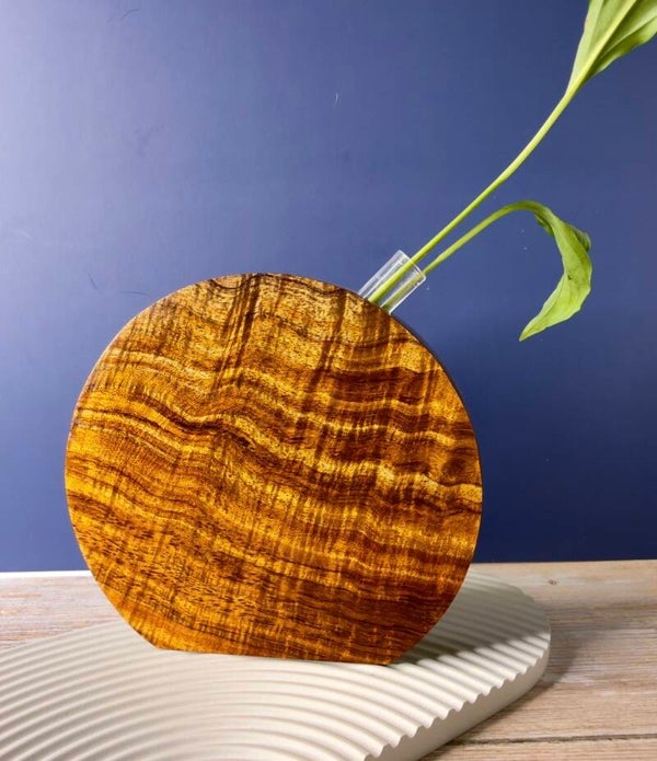 Standing Vase - Figured Blackwood