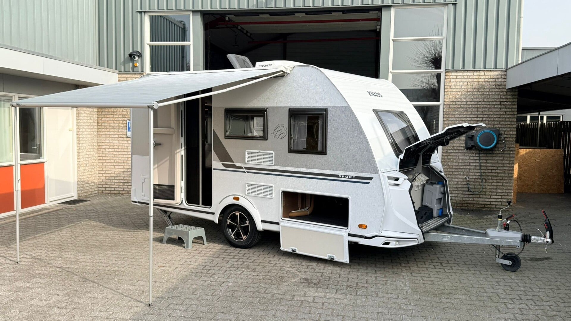 Knaus 400 QD 2023 met Airco, Luifel, Fabrieksgarantie, Ambient verlichting en Lichtmetalen velgen