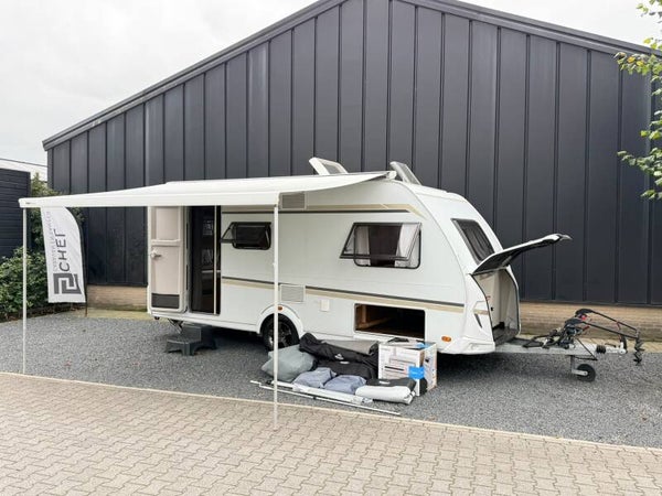 Weinsberg CaraOne 480 QDK: Dakcassette Luifel - Voortent - Multi Split Airco - Nieuwe banden - ..