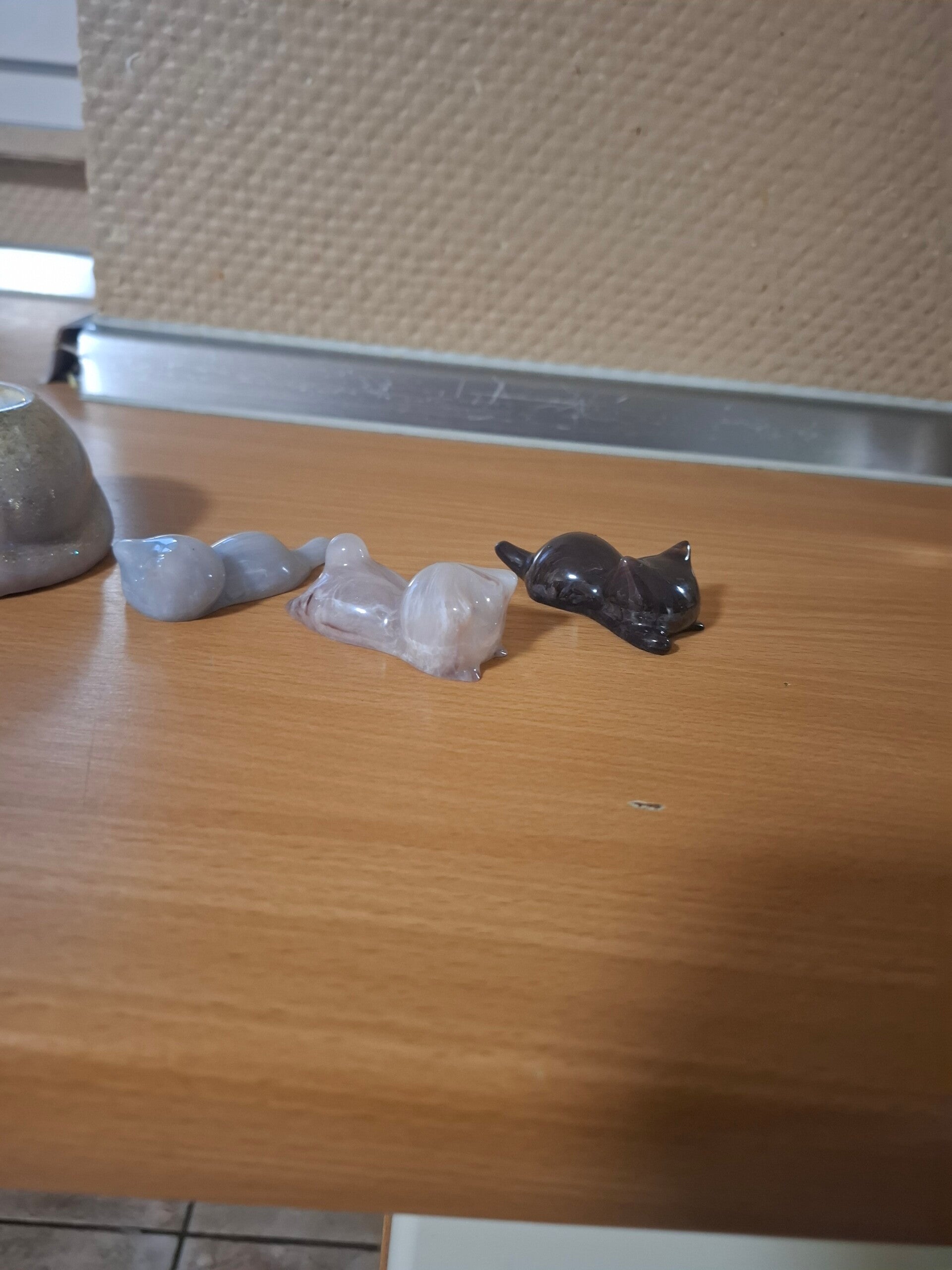 Bsp. 3er Set Kleine Katzenfiguren, Pinsel-/ Stifthalter