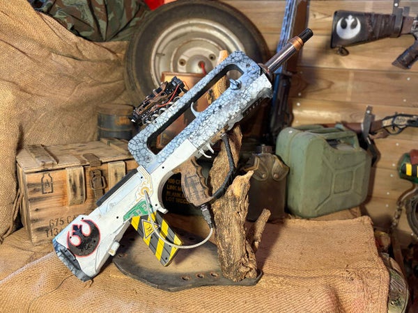 F.A.M.A.S Rébellion