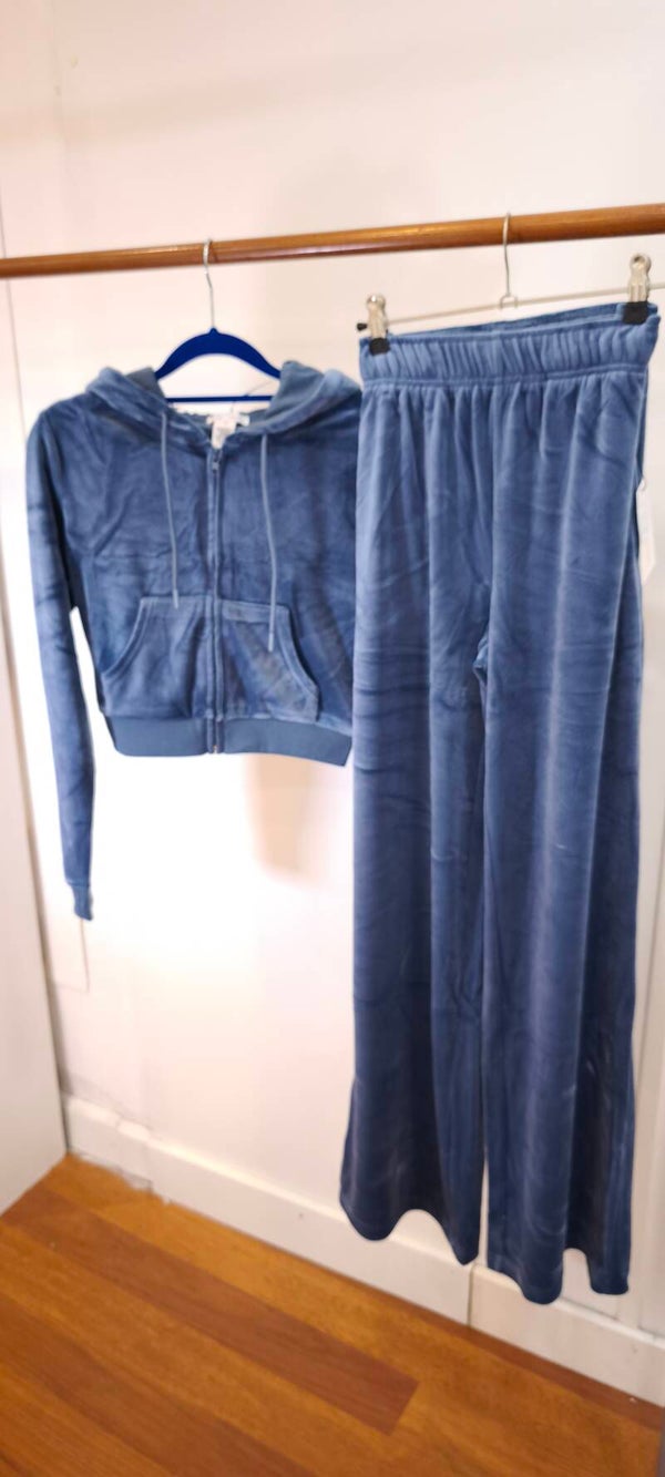 Conjunto chándal supersoft con capota