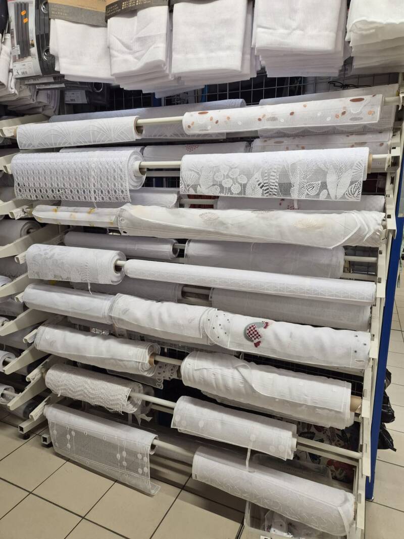 Destockage rideau à la coupe avant arrivage de la nouvelle collection.jpg