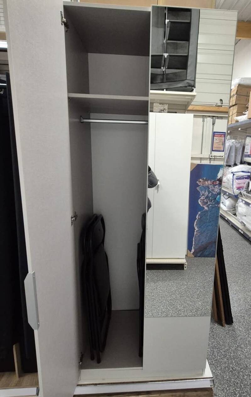 Armoire 120€ au lieu de 149€.jpg