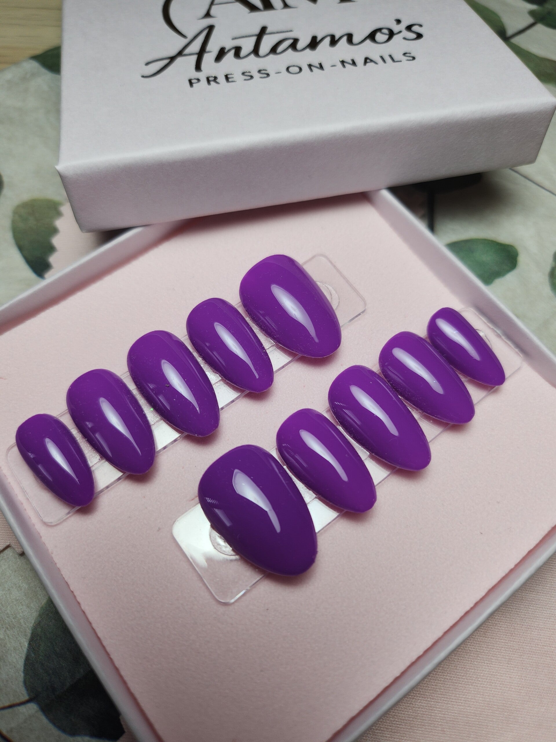 💅 Plum Thing Special – Press-On Nails