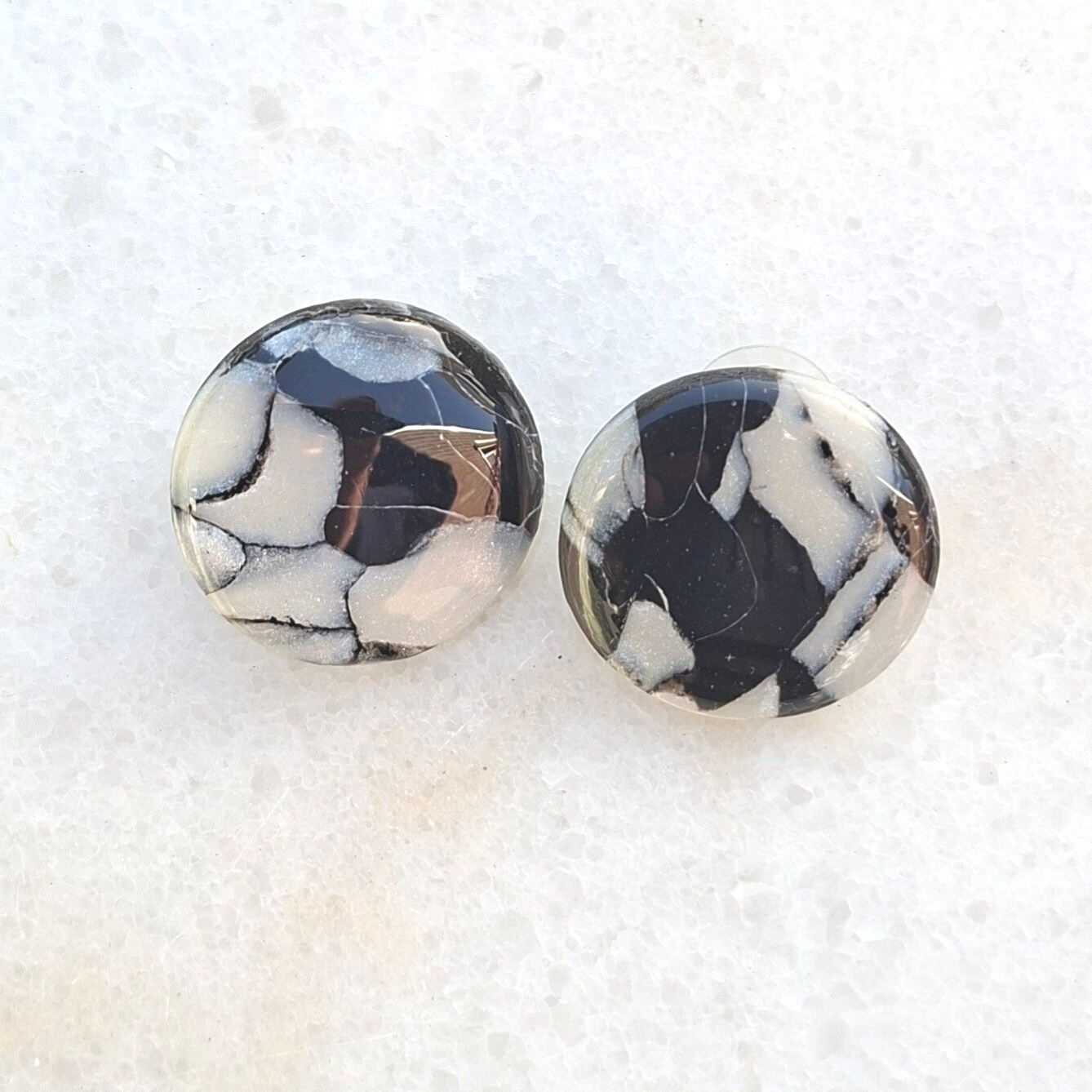 Monochrome Chic Dots