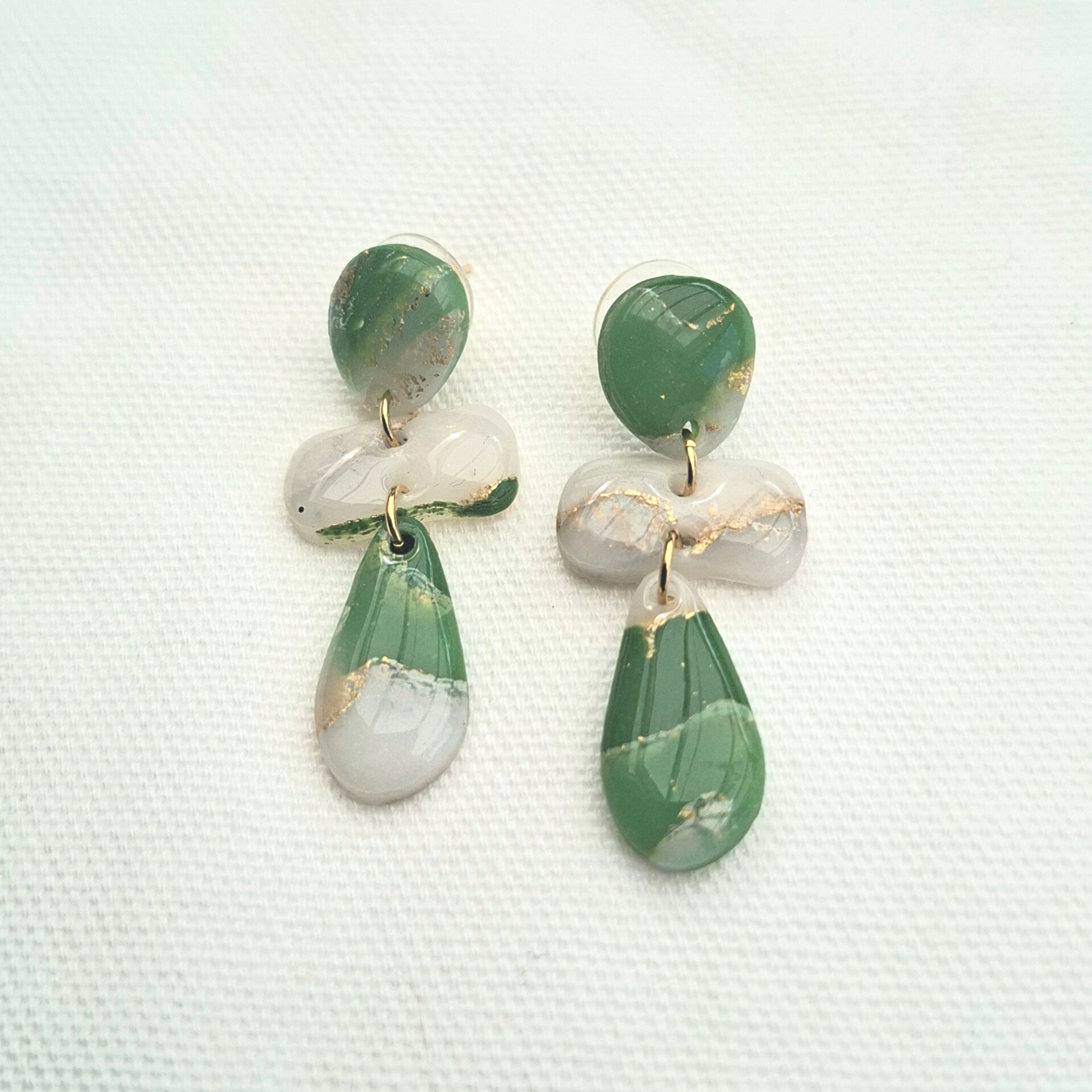 Hunter's Grove Three Stones