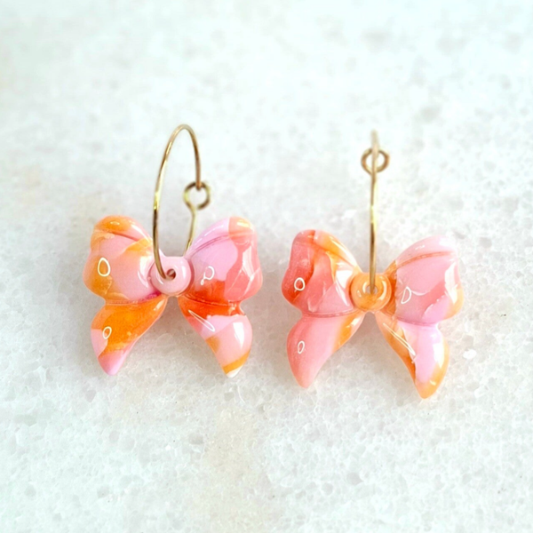 Blush & Bloom | Creolen Bows–Lichtgewicht Oorbellen