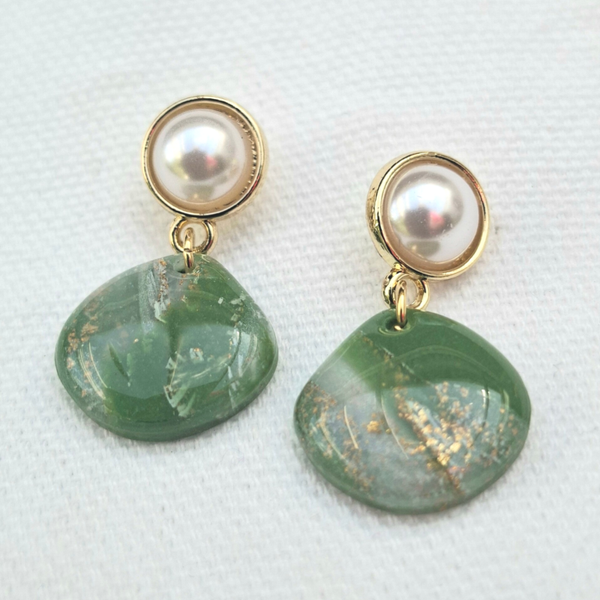 Hunter's Grove Stone with Pearl