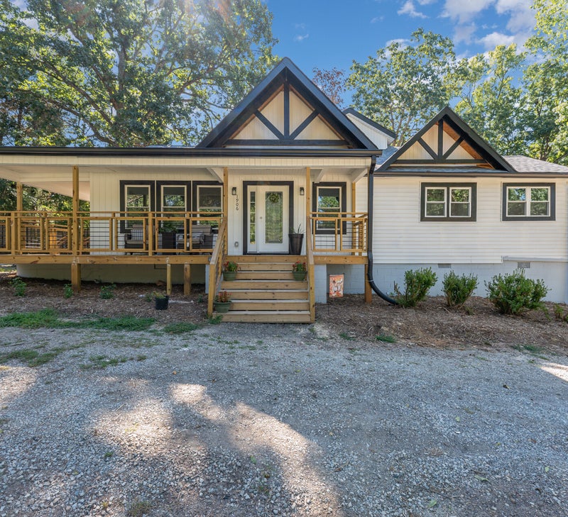 1916 New Garden Rd, Greensboro, NC 27410