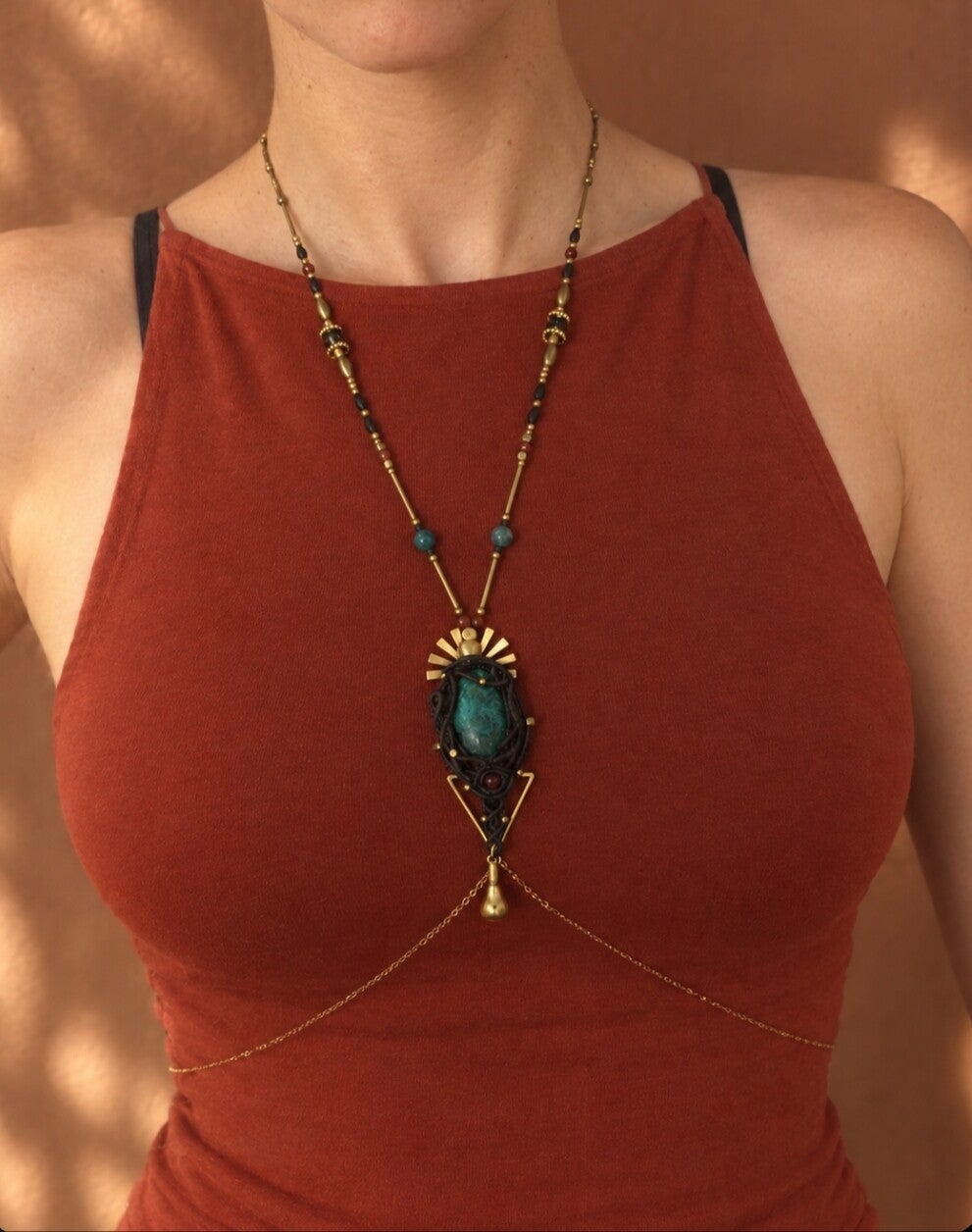 Bijou de corps chrysocolle