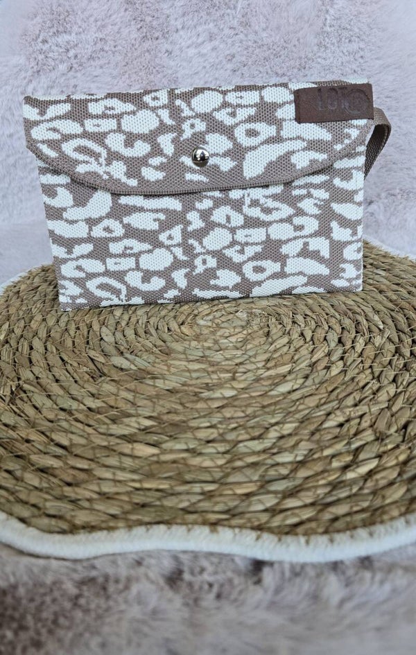 Lot 83 Portemonnee Groot beige/wit panter