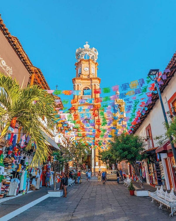 VALLARTA PARADISE