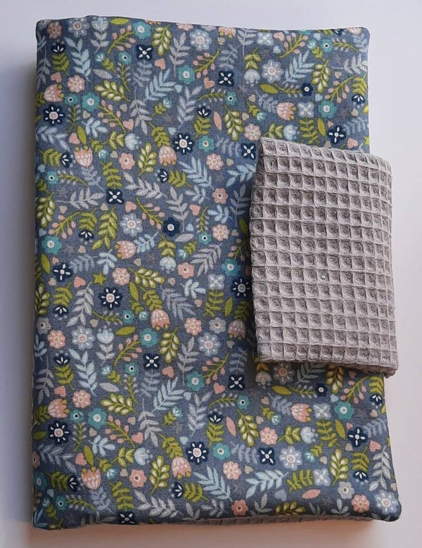 Nappy and wipes pouch