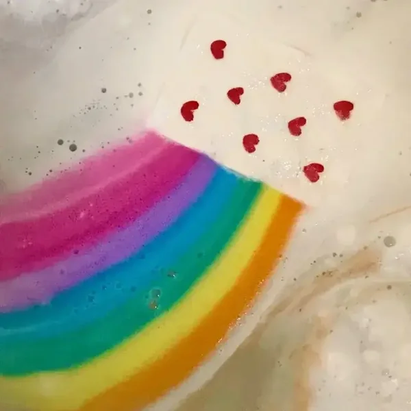 Rainbow Heart Bathbomb