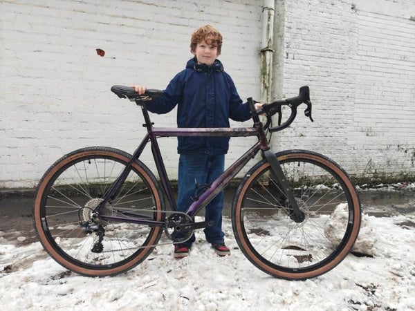 Gravel bike met Stellizio frame